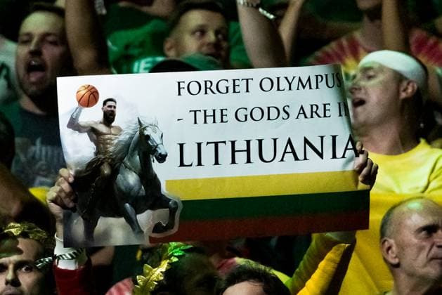 FIBA EuroBasket 2025: Litauen - Griechenland; 09.09.2025 Litauischer Fan mit Plakat: Forget Olympus, The Gods are Lithuanian FIBA EuroBasket 2025: Litauen - Griechenland; Riga, Arena Riga am 09.09.2025 Copyright: xBEAUTIFULxSPORTS Wunderlx