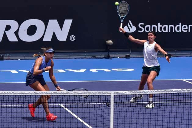 WTA, Tennis Damen GUADALAJARA 250 OPEN WTA GUADALAJARA 250 OPEN BARTUNKOVA KASINTSEVA SANTAMARIA TANG 09092025 GUADALAJARA, JALISCO. Action photo of Nikola Bartunkova and Victoria Jimenez Kasintseva during day 2 the WTA Guadalajara 250 Open, held at the Centro Panamericano de Tenis of Guadalajara, Jalisco, Mexico. Foto de accion de Nikola Bartunkova y Victoria Jimenez Kasintseva, durante el dia 2 del WTA Guadalajara 250 Open, celebrado en el Centro Panamericano de Tenis de Guadalajara, Jalisco, Mexico PHOTO BY IMAGENSHOP AGENCIA FOTOGRAFICA GUADALAJARA JALISCO MEXICO Copyright: xIMAGENSHOPxAGENCIAxFOTOGRAFICAx