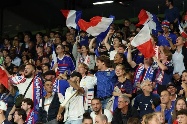Football France Islande PHOTOPQR LE PARISIEN Olivier Arandel ; Paris ; 09 09 2025 ; Paris, France Parc des Princes Mardi 9 septembre 2025 Sports Football Équipe de France de football Éliminatoires de la zone Europe pour la Coupe du monde de football 2026 France - Islande - Joie des supporters français après le penalty de Kylian Mbappé LP Olivier Arandel Saint Denis, France, sept 9th 2025. Stade de France. Soccer. France - Iceland: World Cup qualifying match