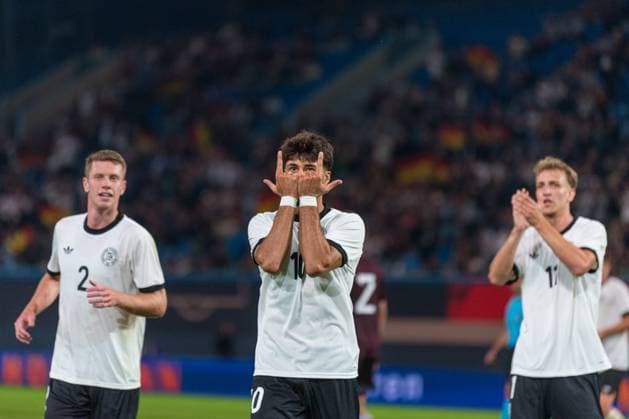 Rostock, Deutschland 09. September 2025: Länderspiel U21, U 21 - 2025 2026 - EM-Qualifikation - Deutschland vs. Lettland Im Bild: 2.v.li. Muhammed Damar (Deutschland U21 ) jubelt nach seinem Tor zum 5:0 DFB regulations prohibit any use of photographs as image sequences and or quasi-video. *** Rostock, Germany 09 September 2025 International match U21 2025 2026 European Championship qualification Germany vs Latvia In the picture 2 from left Muhammed Damar Germany U21 cheers after his goal for 5 0 DFB regulations prohibit any use of photographs as image sequences and or quasi video Copyright: xFotostandx xVoelkerx