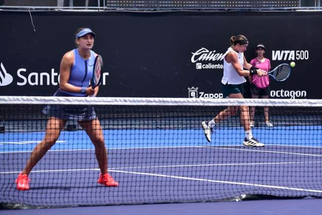 WTA, Tennis Damen GUADALAJARA 250 OPEN WTA GUADALAJARA 250 OPEN BARTUNKOVA KASINTSEVA SANTAMARIA TANG 09092025 GUADALAJARA, JALISCO. Action photo of Nikola Bartunkova and Victoria Jimenez Kasintseva, during day 2 the WTA Guadalajara 250 Open, held at the Centro Panamericano de Tenis of Guadalajara, Jalisco, Mexico. Foto de accion de Nikola Bartunkova yVictoria Jimenez Kasintseva, durante el dia 2 del WTA Guadalajara 250 Open, celebrado en el Centro Panamericano de Tenis de Guadalajara, Jalisco, Mexico PHOTO BY IMAGENSHOP AGENCIA FOTOGRAFICA GUADALAJARA JALISCO MEXICO Copyright: xIMAGENSHOPxAGENCIAxFOTOGRAFICAx