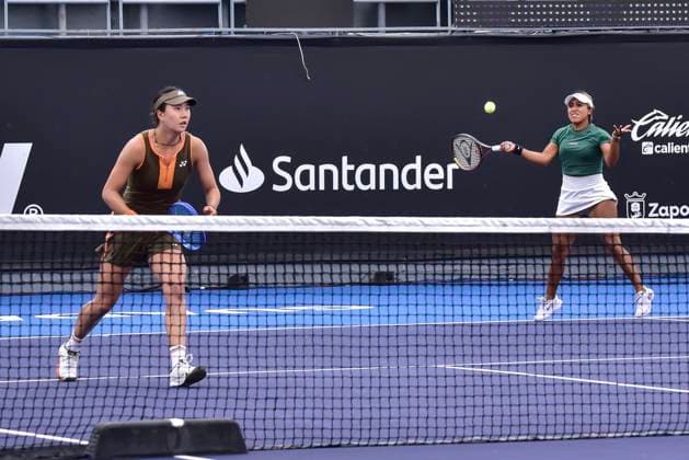 WTA, Tennis Damen GUADALAJARA 250 OPEN WTA GUADALAJARA 250 OPEN BARTUNKOVA KASINTSEVA SANTAMARIA TANG 09092025 GUADALAJARA, JALISCO. Action photo of Sabrina Santamaria and Quianhui Tang, during day 2 the WTA Guadalajara 250 Open, held at the Centro Panamericano de Tenis of Guadalajara, Jalisco, Mexico. Foto de accion de Sabrina Santamaria y Quianhui Tang,, durante el dia 2 del WTA Guadalajara 250 Open, celebrado en el Centro Panamericano de Tenis de Guadalajara, Jalisco, Mexico PHOTO BY IMAGENSHOP AGENCIA FOTOGRAFICA GUADALAJARA JALISCO MEXICO Copyright: xIMAGENSHOPxAGENCIAxFOTOGRAFICAx