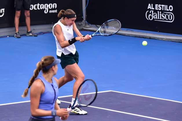 WTA, Tennis Damen GUADALAJARA 250 OPEN WTA GUADALAJARA 250 OPEN BARTUNKOVA KASINTSEVA SANTAMARIA TANG 09092025 GUADALAJARA, JALISCO. Action photo of Nikola Bartunkova and Victoria Jimenez Kasintseva, during day 2 the WTA Guadalajara 250 Open, held at the Centro Panamericano de Tenis of Guadalajara, Jalisco, Mexico. Foto de accion de Nikola Bartunkova yVictoria Jimenez Kasintseva, durante el dia 2 del WTA Guadalajara 250 Open, celebrado en el Centro Panamericano de Tenis de Guadalajara, Jalisco, Mexico PHOTO BY IMAGENSHOP AGENCIA FOTOGRAFICA GUADALAJARA JALISCO MEXICO Copyright: xIMAGENSHOPxAGENCIAxFOTOGRAFICAx