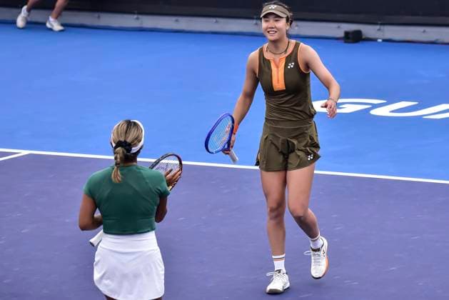 WTA, Tennis Damen GUADALAJARA 250 OPEN WTA GUADALAJARA 250 OPEN BARTUNKOVA KASINTSEVA SANTAMARIA TANG 09092025 GUADALAJARA, JALISCO. Action photo of Sabrina Santamaria and Quianhui Tang, during day 2 the WTA Guadalajara 250 Open, held at the Centro Panamericano de Tenis of Guadalajara, Jalisco, Mexico. Foto de accion de Sabrina Santamaria y Quianhui Tang,, durante el dia 2 del WTA Guadalajara 250 Open, celebrado en el Centro Panamericano de Tenis de Guadalajara, Jalisco, Mexico PHOTO BY IMAGENSHOP AGENCIA FOTOGRAFICA GUADALAJARA JALISCO MEXICO Copyright: xIMAGENSHOPxAGENCIAxFOTOGRAFICAx