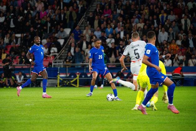 FOOTBALL : France vs Islande - Paris - 09 09 2025 Bradley Barcola ( 20 - France ) scores a goal during the European Qualifying round match between France and Iceland at Parc des Princes on September 09, 2025 in Paris, France. ( Photo by Federico Pestellini PsnewZ ) - Parc des PrincesFrance  Copyright: xFedericoxPestellinix
