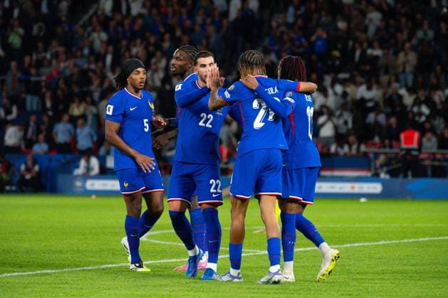 FOOTBALL : France vs Islande - Paris - 09 09 2025 Bradley Barcola ( 20 - France ) celebrates with teammates during the European Qualifying round match between France and Iceland at Parc des Princes on September 09, 2025 in Paris, France. ( Photo by Federico Pestellini PsnewZ ) - Parc des PrincesFrance  Copyright: xFedericoxPestellinix
