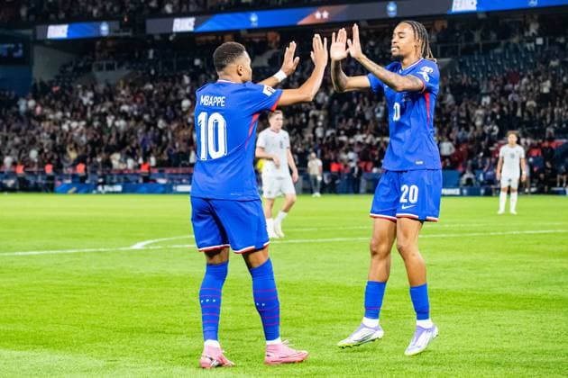 FOOTBALL: FRANCE - ISLANDE Baptiste AUTISSIER MAXPPP - Paris 09 09 2025 Baptiste AUTISSIER Maxppp Paris ; 09 09 2025 ; Joie des joueurs de l‚Äôequipe de france aprv s le but de Bradley Barcola lors du match France vs Islande comptant pour la 2e journee des qualification pour la Coupe du Monde 2026 a Paris le 09 septembre 2025. Saint Denis, France, sept 9th 2025. Stade de France. Soccer. France - Iceland: World Cup qualifying match Paris Paris Ile de France France  Copyright: xMAXPPPxBaptistexAUTISSIERx BAU202509099545 BAU202509099545