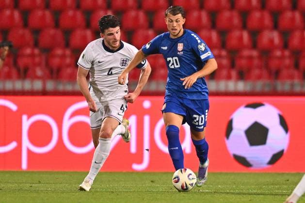 SERBIA vs ENGLAND LAZAR SAMARDZIC vs DECLAN RICE football Serbia vs England FIFA World Cup, WM, Weltmeisterschaft, Fussball qualification match at Rajko Mitic stadium, Belgrade 09.09.2025 Foto: FOOTBALL, SERBIA, ENGLAND, FIFA WORLD CUP QUALIFICATIONS MATCH Beograd Rajko Mitic stadium Serbia Copyright: xMarkoxMetlas xMNxPressx