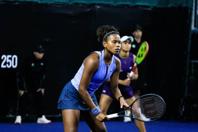 WTA, Tennis Damen 250 SP OPEN SaO PAULO, SP - 09.09.2025: WTA 250 SP OPEN - The first edition of the SP Open, a WTA 250 series tournament played on hard courts, will take place at Villa-Lobos Park, in the west zone of Sao Paulo. The event marks Sao Paulo& 39;s return to the official WTA calendar after 25 years and is the largest women& 39;s tournament in Brazil since 2016. In addition to the sporting competitions with 32 players in the singles and 16 doubles. In the photo, tennis players Victoria Luiza Barros and Nauhany Vitoria Leme (BRA), during a SP Open match, against tennis players Ana Rogers and Janice Tjen (USA), this Tuesday (09). (Photo: Aloisio Mauricio Fotoarena) x2803984x  AloisioxMauricio