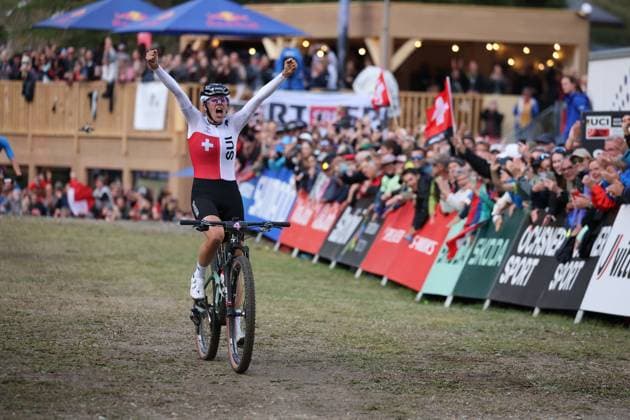 09 09 2025, Zermatt, Valais 2025 UCI Mountain Bike World Championships, Alessandra Keller 4 (SUI), today s Gold Medal finishing the race in front of everyone at the Cross-Country Short Track Elite Women Final Zermatt Zermatt Valais Switzerland Copyright: xJustPictures.ch FrancescoxMinghettix jp-en-FrMi-MNG_6350