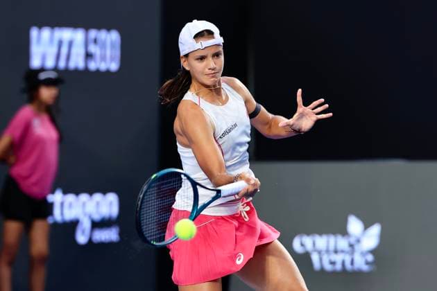 WTA, Tennis Damen GUADALAJARA 250 OPEN WTA GUADALAJARA 250 OPEN ARANGO VS LINETTE 09092025 GUADALAJARA, JALISCO. Action photo of Emiliana Arango of Colombia, during day 2 the WTA Guadalajara 250 Open, held at the Centro Panamericano de Tenis of Guadalajara, Jalisco, Mexico. Foto de accion de Emiliana Arango de Colombia, durante el dia 2 del WTA Guadalajara 250 Open, celebrado en el Centro Panamericano de Tenis de Guadalajara, Jalisco, Mexico PHOTO BY IMAGENSHOP AGENCIA FOTOGRAFICA GUADALAJARA JALISCO MEXICO Copyright: xIMAGENSHOPxAGENCIAxFOTOGRAFICAx