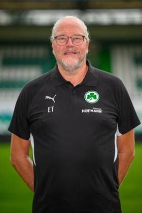 09.09.2025 - SpVgg Greuther Fürth ( Kleeblatt Spielvereinigung ) - 2. Fussball Bundesliga - Saison 2025 2026 - Fototermin Porträttermin Vorstellung Präsentation Pressetermin - - Einzelbild Einzelfoto Portrait Porträt Kopfbild - Dr. Ekkehardt Templer ( Mannschaftsarzt SpVgg Greuther Fürth )