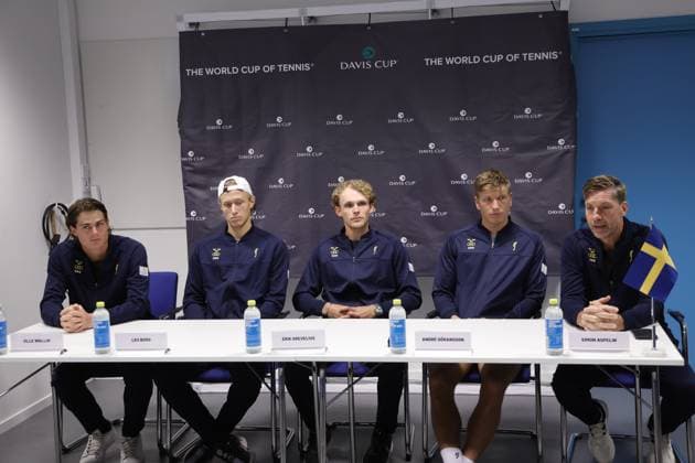 GÖTEBORG, SVERIGE 20250910 Olle Wallin, Leo Borg, Erik Grevelius, AndrÃ Göransson och Simon Aspelin vid presskonferensen inför Sverige-Tunisien i Davis Cup i Partille arena. GÖTEBORG SVERIGE x9200x