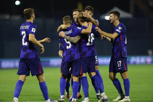Zagreb, 08.09.2025. - UEFA, Croatia - Montenegro, Qualifying round, Matchday 6 Stadion Maksimir, Zagreb, Group L midfielder Kristijan JAKIC (18), forward Andrej KRAMARIC (9), forward Ivan PERISIC (14), midfielder Petar SUCIC (17), defender Josip STANISIC (2) and defender Duje CALETA-CAR (5) celebrates scoring a goal. Croatia - Montenegro 