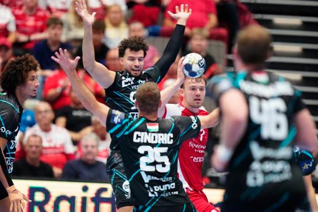 Denmark EHF Champions League Veszprem s Gasper Marguc and Luka Cindric in front of Aalborgs Thomas Arnoldsen during EHF Champions League men s handball match between Aalborg Handball and One Veszprém HC at Sparekassen Danmark Arena in Aalborg on Wednesday, September 10, 2025. (Photo: Henning Bagger Scanpix 2025) , Aalborg Denmark Copyright: HenningxBaggerx spdk20250910-190235-L