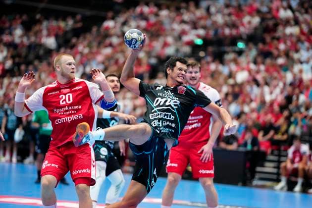 Denmark EHF Champions League Veszprem s Thiagus Petrus and Aalborgs Felix Möller during EHF Champions League men s handball match between Aalborg Handball and One Veszprém HC at Sparekassen Danmark Arena in Aalborg on Wednesday, September 10, 2025. (Photo: Henning Bagger Scanpix 2025) , Aalborg Denmark Copyright: HenningxBaggerx spdk20250910-191436-L
