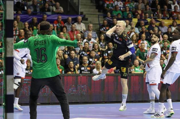 10.09.2025, xtgx, Handball, EHF Champions League, SC Magdeburg - Paris Saint Germain v.l. Magnus Saugstrup (Magdeburg, 23) wirft Tor, Torschuetze, erzielt Tor, Treffer, scores the goal Magdeubrg