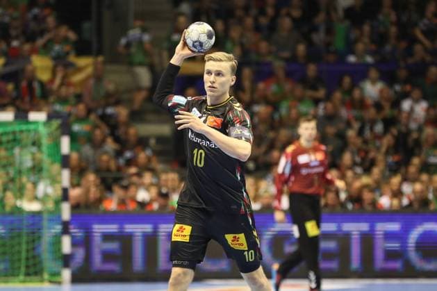 10.09.2025, xgox, Handball, EHF Champions League, SC Magdeburg - Paris Saint Germain v.l. Gisli Thorgeir Kristjansson (Magdeburg, 10) am Ball, plays the ball Magdeburg