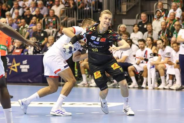10.09.2025, xgox, Handball, EHF Champions League, SC Magdeburg - Paris Saint Germain v.l. Gisli Thorgeir Kristjansson (Magdeburg, 10) wirft Tor, Torschuetze, erzielt Tor, Treffer, scores the goal Magdeburg