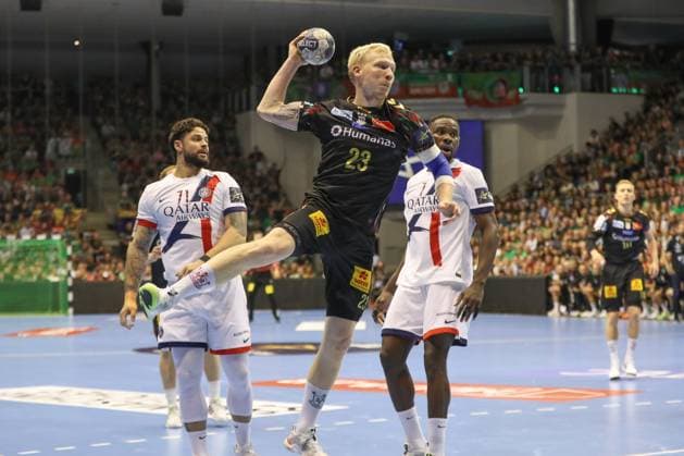 10.09.2025, xgox, Handball, EHF Champions League, SC Magdeburg - Paris Saint Germain v.l. Magnus Saugstrup (Magdeburg, 23) wirft Tor, Torschuetze, erzielt Tor, Treffer, scores the goal Magdeburg