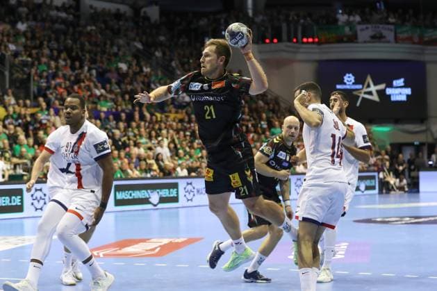 10.09.2025, xtgx, Handball, EHF Champions League, SC Magdeburg - Paris Saint Germain v.l. Albin Lagergren (Magdeburg, 21) wirft Tor, Torschuetze, erzielt Tor, Treffer, scores the goal Magdeubrg