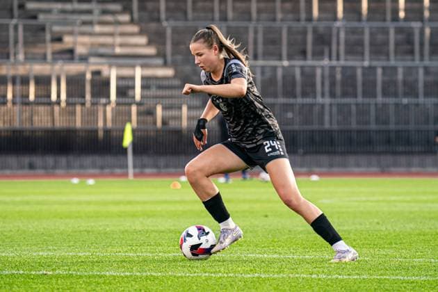 Switzerland: UEFA Women s Europa Cup - GC Frauenfussball vs BIIK-Shymkent - Letzigrund Stadium, Zurich: GC Frauenfussball warming up Copyright: xPriscilaxBütlerx