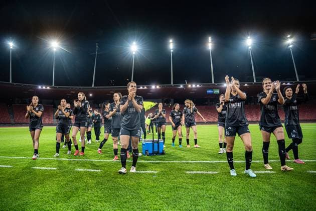 Switzerland: UEFA Women s Europa Cup - GC Frauenfussball vs BIIK-Shymkent - Letzigrund Stadium, Zurich: GC Frauenfussball team after winning the match Copyright: xPriscilaxBütlerx
