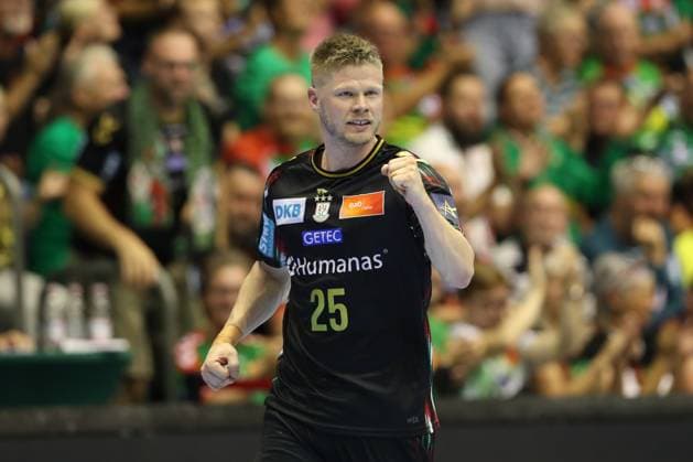 10.09.2025, xtgx, Handball, EHF Champions League, SC Magdeburg - Paris Saint Germain v.l. Sebastian Barthold (Magdebug, 25) Jubel, Torjubel, jubelt ueber das Tor, celebrate the goal, celebration Magdeubrg