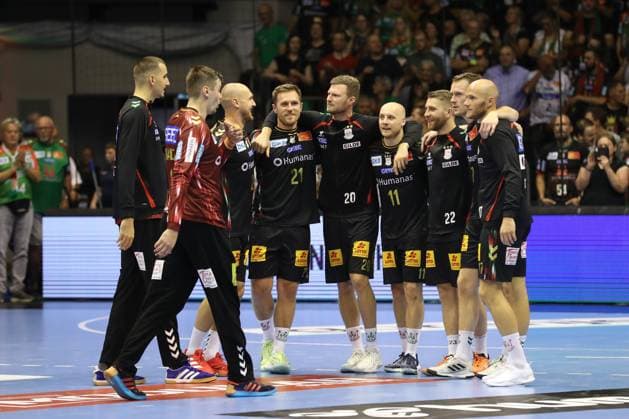 10.09.2025, xtgx, Handball, EHF Champions League, SC Magdeburg - Paris Saint Germain v.l. Magdeburg Jubel ueber den Sieg, Jubel nach Spielende Magdeubrg