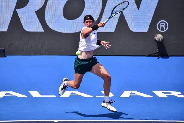RECORD DATE NOT STATED WTA, Tennis Damen GUADALAJARA 250 OPEN VIDMANOVA VS BARTUNKOVA 10092025 GUADALAJARA, JALISCO. Action photo of Nikola Bartunkova, during day 3 the WTA Guadalajara 250 Open, held at the Centro Panamericano de Tenis of Guadalajara, Jalisco, Mexico. Foto de accion de Nikola Bartuknova, durante el dia 3 del WTA Guadalajara 250 Open, celebrado en el Centro Panamericano de Tenis de Guadalajara, Jalisco, Mexico PHOTO BY IMAGENSHOP AGENCIA FOTOGRAFICA GUADALAJARA JALISCO MEXICO Copyright: xIMAGENSHOPxAGENCIAxFOTOGRAFICAx