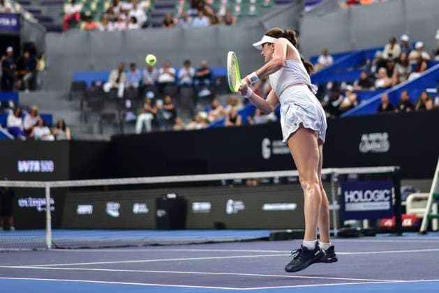 WTA, Tennis Damen GUADALAJARA 250 OPEN WTA GUADALAJARA 250 OPEN MARINO VS MARIA 10092025 GUADALAJARA, JALISCO. Action photo of Rebecca Marino of Canada, during day 3 the WTA Guadalajara 250 Open, held at the Centro Panamericano de Tenis of Guadalajara, Jalisco, Mexico. Foto de accion de Rebecca Marino de Canada, durante el dia 3 del WTA Guadalajara 250 Open, celebrado en el Centro Panamericano de Tenis de Guadalajara, Jalisco, Mexico PHOTO BY IMAGENSHOP AGENCIA FOTOGRAFICA GUADALAJARA JALISCO MEXICO Copyright: xIMAGENSHOPxAGENCIAxFOTOGRAFICAx