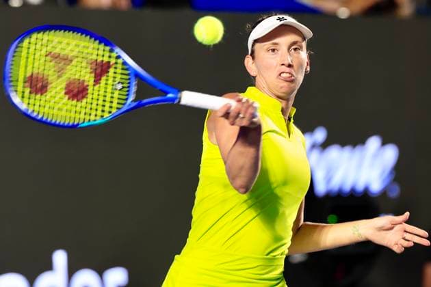 WTA, Tennis Damen GUADALAJARA 250 OPEN WTA GUADALAJARA 250 OPEN MARTENS VS JACQUEMOT 10092025 GUADALAJARA, JALISCO. Action photo of Elise Martens of Belgium, during day 3 the WTA Guadalajara 250 Open, held at the Centro Panamericano de Tenis of Guadalajara, Jalisco, Mexico. Foto de accion de Elise Martens de Belgica, durante el dia 3 del WTA Guadalajara 250 Open, celebrado en el Centro Panamericano de Tenis de Guadalajara, Jalisco, Mexico PHOTO BY IMAGENSHOP AGENCIA FOTOGRAFICA GUADALAJARA JALISCO MEXICO Copyright: xIMAGENSHOPxAGENCIAxFOTOGRAFICAx