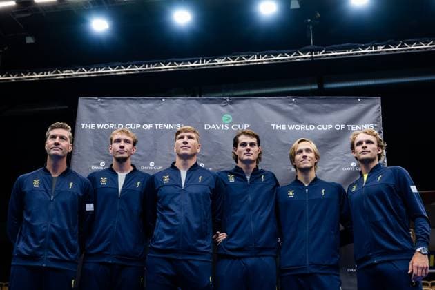 250911 Team captain Simon Aspelin, Adam Heinonen, AndrÃ Göransson, Olle Wallin, Leo Borg and Erik Grevelius of Sweden pose for a picture during the Davis Cup draw ceremony ahead of the match between Sweden and Tunisia on September 11, 2025 in Partille. Photo: Mathias Bergeld BILDBYRAN kod MB MB1200 tennis davis cup lottningen lotting draw ceremony sverige sweden bbeng tunisien tunisia Copyright: MATHIASxBERGELD BB250911MB027