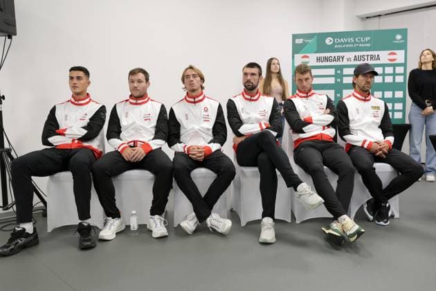 TENNIS - Davis Cup, HUN vs AUT DEBRECEN,HUNGARY,11.SEP.25 - TENNIS - ITF Davis Cup, qualification round 2, Hungary vs Austria, preview, draw and press conference, PK, Pressekonferenz Image shows Alexander Erler, Lucas Miedler, Lukas Neumayer, Jurij Rodionov, Filip Misolic and captain Juergen Melzer (AUT). GEPAxpictures xWalterxLuger