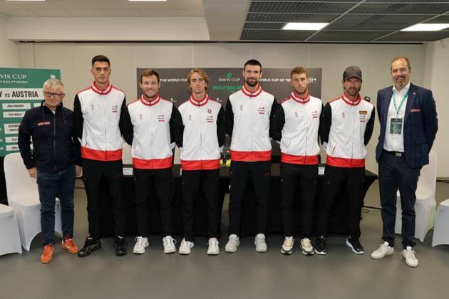 TENNIS - Davis Cup, HUN vs AUT DEBRECEN,HUNGARY,11.SEP.25 - TENNIS - ITF Davis Cup, qualification round 2, Hungary vs Austria, preview, draw and press conference, PK, Pressekonferenz Image shows managing director Thomas Schweda (OETV), Alexander Erler, Lucas Miedler, Lukas Neumayer, Jurij Rodionov, Filip Misolic, captain Juergen Melzer (AUT) and vice president Juergen Roth (OETV). GEPAxpictures xWalterxLuger