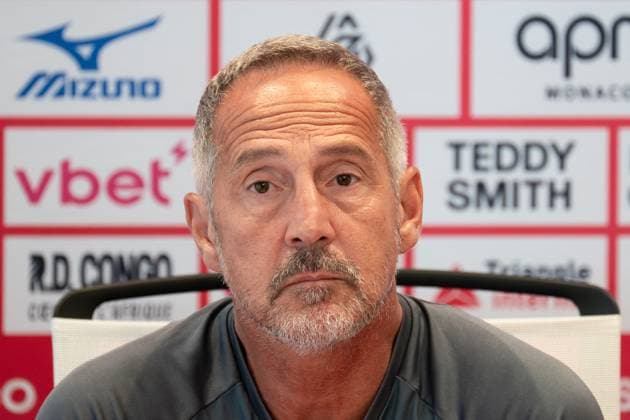 ASMONACO-FOOTBALL-PRESS-C ONFERENCE Monaco coach Adi Hutter seen at the press conference, PK, Pressekonferenz before the Auxerre-Nice match at the AS Monaco Football Club training center in La Turbie, France, on September 11, 2025. Photo by Laurent Coust ABACAPRESS.COM LA TURBIE France  Copyright: xCoustxLaurent ABACAx
