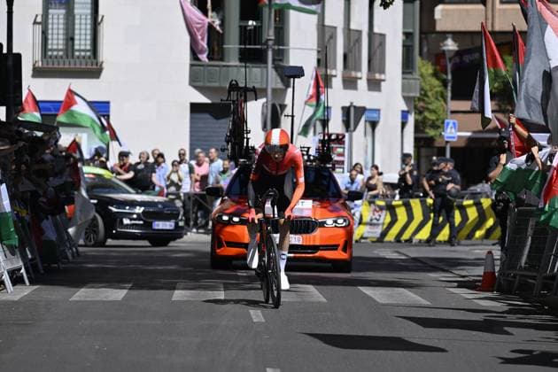 Spain’s La Vuelta cycling race cut short over protests against Israel VALLADOLID, SPAIN - SEPTEMBER 11: The 18th stage of Spain’s La Vuelta cycling race takes place in Valladolid, shortened due to anti-Israel demonstrations, on September 11, 2025. Originally planned as a 27.5-kilometer individual time trial, the stage was reduced to just 12 kilometers amid security concerns triggered by the protests. Burak Akbulut Anadolu Valladolid Spain. Editorial use only. Please get in touch for any other usage.  Copyright: x2025xAnadoluxBurakxAkbulutx