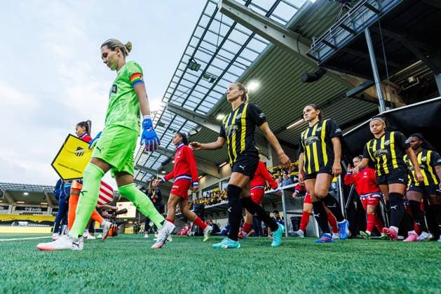 250911 Jennifer Falk, Aivi Luik, Mary Caroline Wickenheiser, and Felicia Schröder of Häcken ahead of the UEFA Women™s Champions League play-off football match between Häcken and Atletico Madrid on September 11, 2025 in Göteborg. Photo: Michael Erichsen BILDBYRAN COP 89 MI0874 fotboll football soccer fotball uefa womens champions league häcken atletico madrid dam bbeng play-offsbbauto Copyright: MICHAELxERICHSEN BB250911MI012
