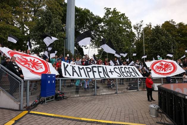 2025.09.10 xJFx Fussball UEFA Women Champions League Qualifikation Eintracht Frankfurt - Real Madrid v.l., Eintracht Frankfurt Fans,Stimmung, Schals, Trikots, Emotionen (DFL DFB REGULATIONS PROHIBIT ANY USE OF PHOTOGRAPHS as IMAGE SEQUENCES and or QUASI-VIDEO) Copyright: JoaquimxFerreira