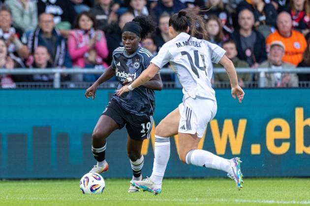 UWCL Qualifikation: Eintracht Frankfurt - Real Madrid, 11.09.2025 Nicole Anyomi (Eintracht Frankfurt, 19) mit Ball auf dem Flügel gegen María Méndez (Real Madrid, 14) Hinspiel der UEFA Women’s Champions League Qualifikation, 3. Runde, zwischen Eintracht Frankfurt und Real Madrid im Stadion am Brentanobad in Frankfurt am Main am 11.09.2025 Copyright: xBEAUTIFULxSPORTS Hahnex