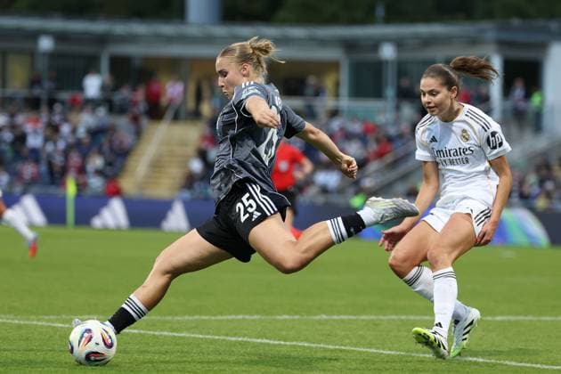 2025.09.10 xJFx Fussball UEFA Women Champions League Qualifikation Eintracht Frankfurt - Real Madrid v.l., Jella Veit (Eintracht Frankfurt), Signe Bruun (Real Madrid), in aktion, in action, (DFL DFB REGULATIONS PROHIBIT ANY USE OF PHOTOGRAPHS as IMAGE SEQUENCES and or QUASI-VIDEO) Copyright: JoaquimxFerreira