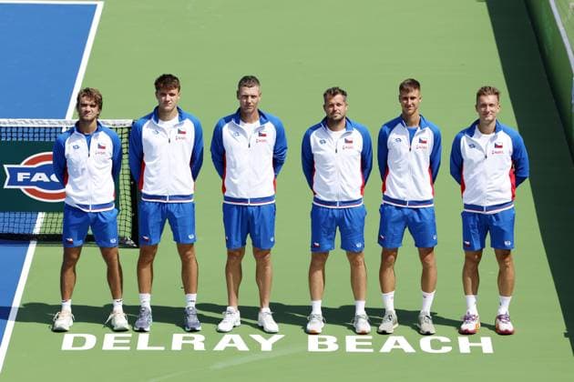 The Czech national tennis team before the qualifying match between the USA and the Czech Republic for the final group of the Davis Cup 2025 at the Delray Beach Tennis Center, USA, on September 11, 2025. From left: Tomas Machac, Jakub Mensik, Tomas Berdych, Adam Pavlasek, Petra Brunclik and Jiri Lehecka. (CTKxPhoto PavelxLebeda) CTKPhotoF202509110012201  CTKPhotoF202509110012201