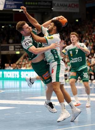 BAU 11.09.2025 Göppingen Handball Frisch Auf Göppingen vs. SC DHfK Leipzig, v.l. David Schmidt (Göppingen), Ahmed Moustafa Khairi Nasralla (Leipzig)