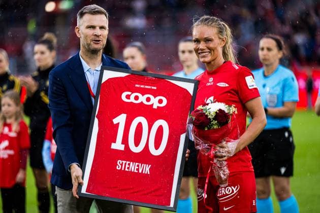 250911 Christian Kalvenes, CEO of Brann,and Ingrid Stenevik of Brann ahead of the UEFA Women™s Champions League play-off football match between Brann and Manchester United, ManU on September 11, 2025 in Bergen. Photo: Marius Simensen BILDBYRAN Cop 238 bbeng brann brann kvinner champions league dam football fotball fotboll manchester united mesterligaen play off playoff soccer tfk womens champions league Copyright: MARIUSxSIMENSEN BB250911BB276
