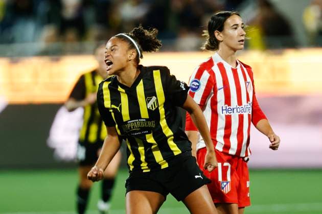 Häcken s Felicia Schröder celebrates after equalising to 1-1 during thursday s football match, third qualifying round match 1 in the best of 2, between BK Häcken and AtlÃ tico de Madrid at Bravida arena in Gothenburg, Sweden on september 11, 2025. GÖTEBORG SWEDEN x9200x