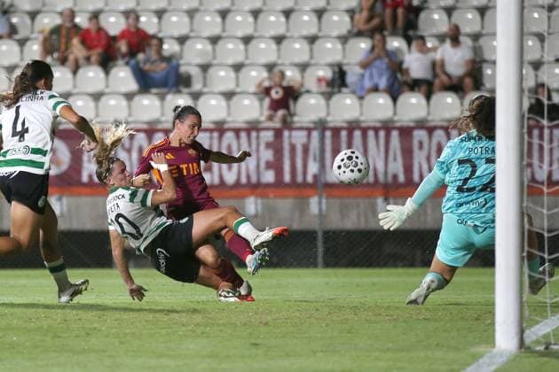11.09.2025 Roma vs Sporting Lisbona Women s Champions League; Calcio; & xD;Nella foto: Lucia Di Guglielmo gol& xD;(Foto Gino Mancini)  Copyright: xGinoxMancini IPAxSportx xipa-agency.netx xx IPA_64708970 IPA_Agency_IPA64708970