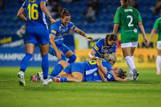 SOCCER - WCL, St.Poelten vs Hjorring SANKT POELTEN,AUSTRIA,11.SEP.25 - WOMEN SOCCER - UEFA Women s Champions League, qualification, SKN Sankt Poelten vs Fortuna Hjorring. Image shows the rejoicing of the team St.Poelten.  GEPAxpictures xManuelxBinder