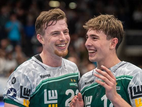 Fynn Hofele (Frisch Auf Goeppingen, 18) und Erik Persson (Frisch Auf Goeppingen, 22), Frisch Auf Goeppingen vs. SC DHfK Leipzig, Handball, 1. Bundesliga, Herren, Spielzeit 2025 2026, 11.09.2025, Frisch Auf Goeppingen vs. SC DHfK Leipzig, Handball, 1. Bundesliga, Herren, Spielzeit 2025 2026, 11.09.2025 Goeppingen Copyright: xEibner-Pressefoto MichaelxSchmidx EP_MST