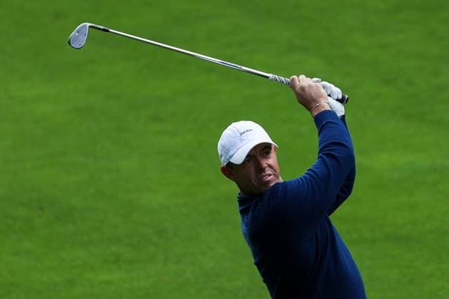 11th September 2025; Wentworth Club, London, England; The BMW PGA, Golf Herren Championship Round 1; Rory McIlroy of Northern Ireland plays a shot at the 1st hole  HenningxvonxJagow