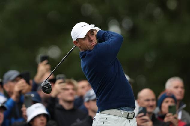 . - BMW PGA, Golf Herren Championship 2025, Day One, DP World Tour, Wentworth Golf Club, Virginia Water, Surrey, England.- 11th September 2025. (C) Daniel Weir Crystal Pix Rory Mcilroy Of Northern Ireland tees off on the 9th hole during the BMW PGA Championship 2025 on day one. - BMW PGA Championship 2025, Day One, DP World Tour, Wentworth Golf Club, Virginia Water, Surrey, England.- 11th September 2025. (C) Daniel Weir Crystal Pix Surrey Wentworth Golf Club United Kingdom Copyright: xDanielxWeirx CP_BMW_PGA_Championship_2025_Day_One_122